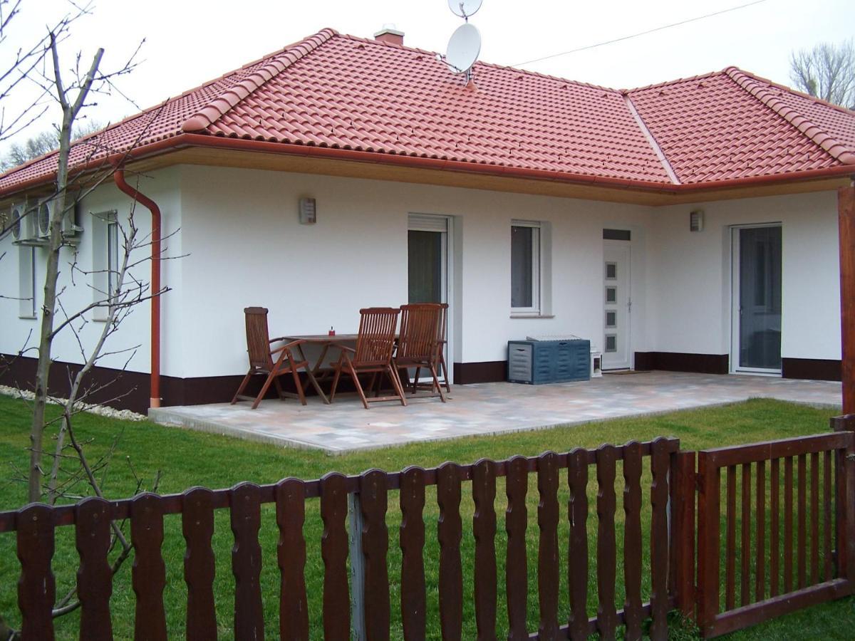 Orchidea Apartman Mosonmagyarovar Exterior photo